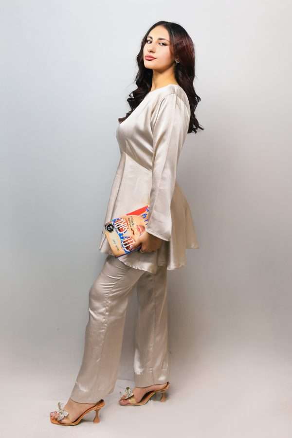 Caroline - Image 6